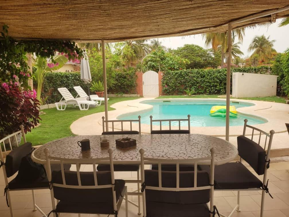 Villa Bord De Mer Avec Piscine Sali Tapé Eksteriør billede